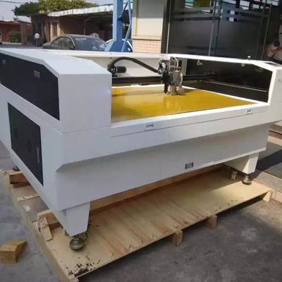 Quần áo lót liền mạch Máy cắt Laser Phát triển sản phẩm Dán