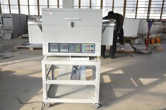 Lò ống quay ở 1400 ℃ được sử dụng để thử nghiệm luyện kim than hoạt tính