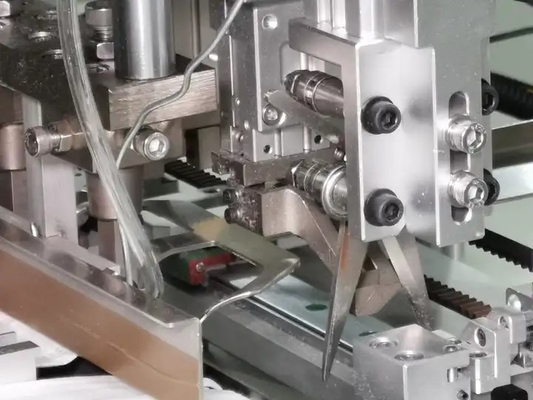Máy làm mặt nạ dùng một lần Mặt nạ phẫu thuật ở tốc độ cao 160 mỗi phút