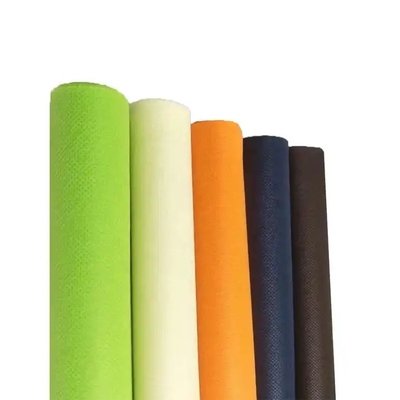 Vải không dệt mịn có chiều rộng 1 - 3m được đóng gói trong thùng có độ bền cao