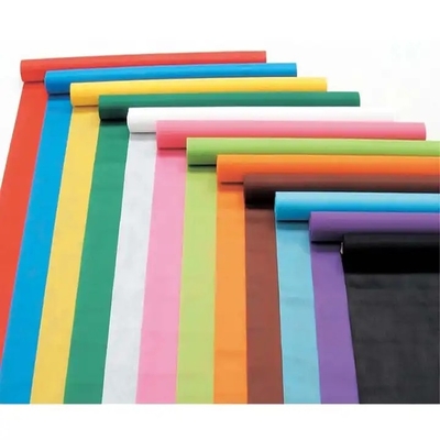 Vải không dệt mịn có chiều rộng 1 - 3m được đóng gói trong thùng có độ bền cao