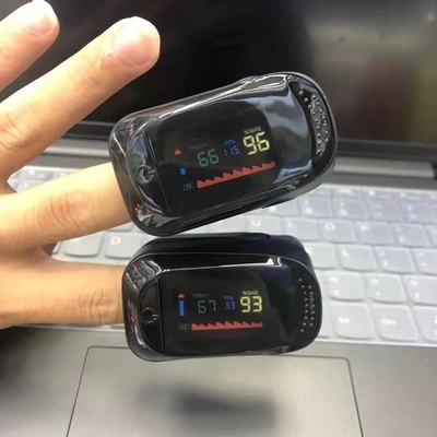 Máy đo oxy xung ngón tay cầm tay với màn hình màu TFT OLED